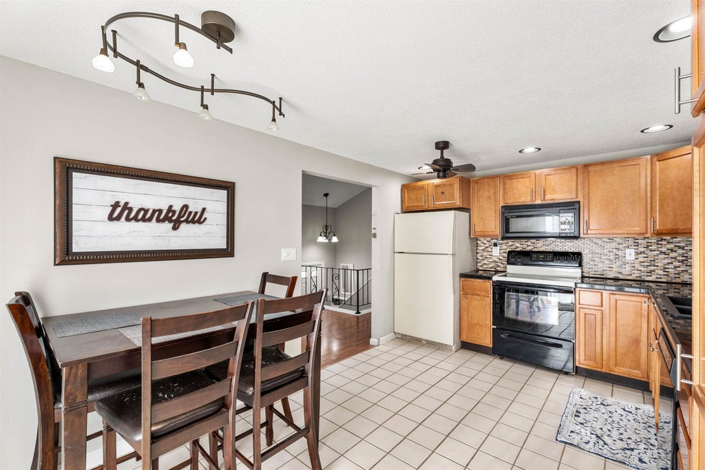 Photo of 81 Derryfield Road #R, Derry, NH 03038 (MLS # 5116378)