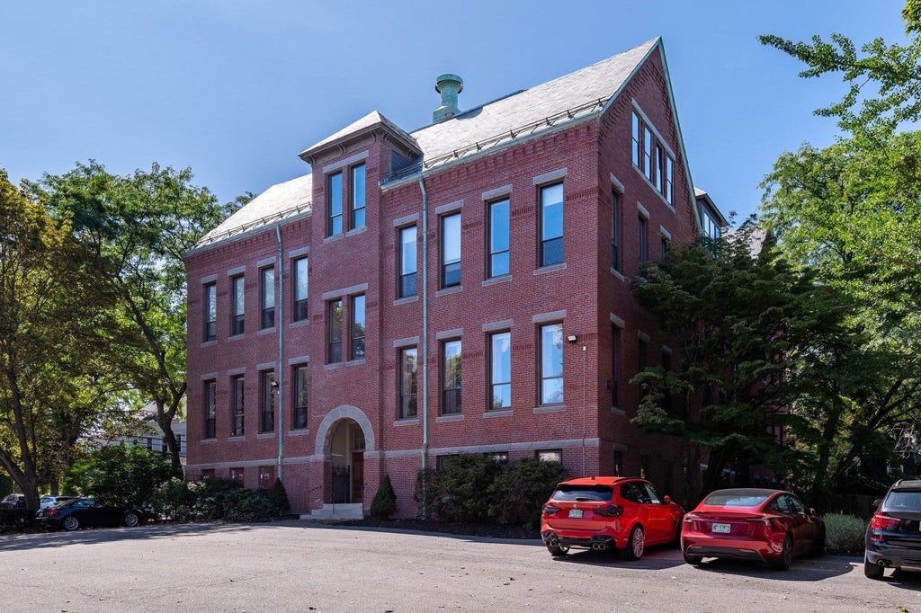 Photo of 609 State Street #1, Portsmouth, NH 03801 (MLS # 5115826)