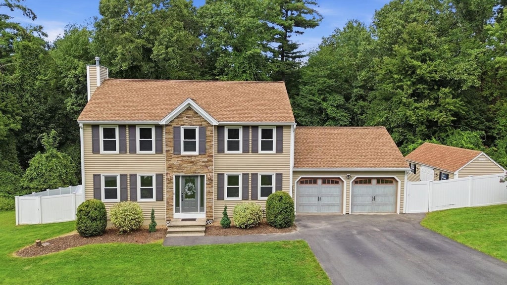 Photo of 25 St. Anthony Drive, Hudson, NH 03051 (MLS # 5106802)