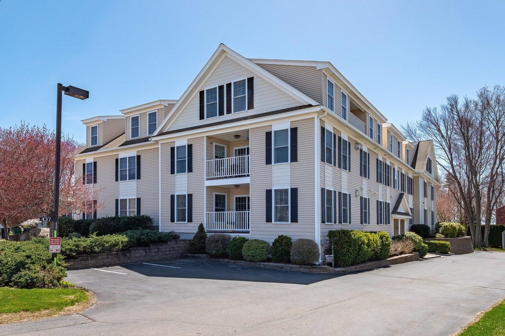 Photo of 437 Winnacunnet Road #103, Hampton, NH 03842 (MLS # 5086975)