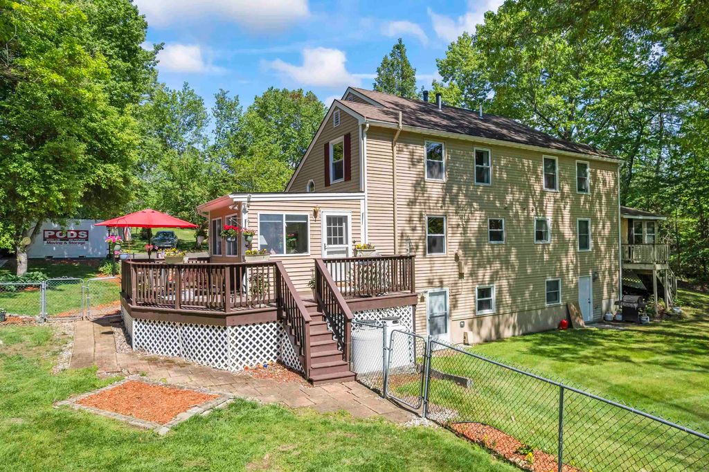 Photo of 3 Richardson Drive #R, Derry, NH 03038 (MLS # 5091602)