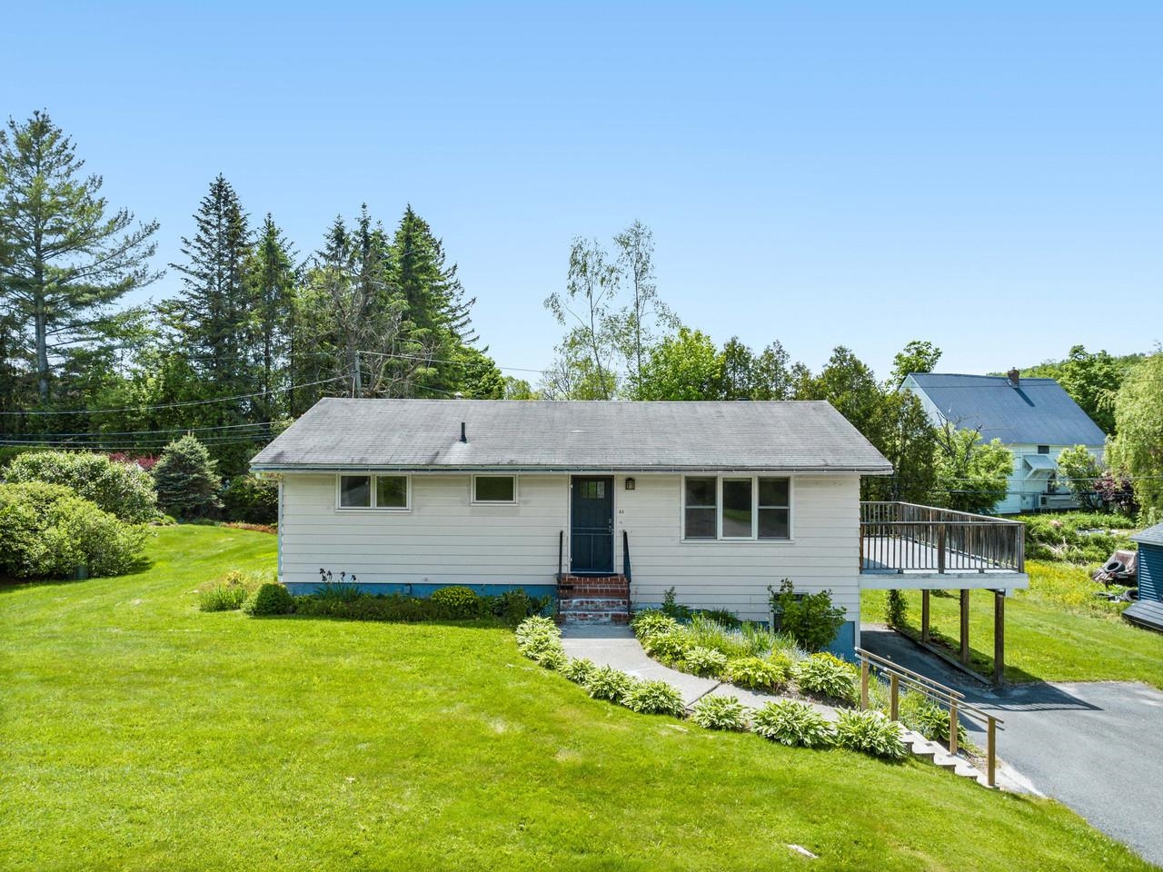48 Colonial Drive