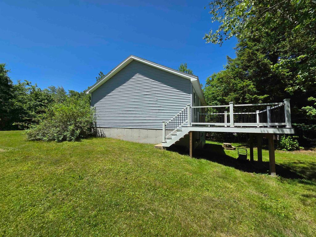 Photo of 17 Winwood Drive, Barnstead, NH 03225 (MLS # 5094888)