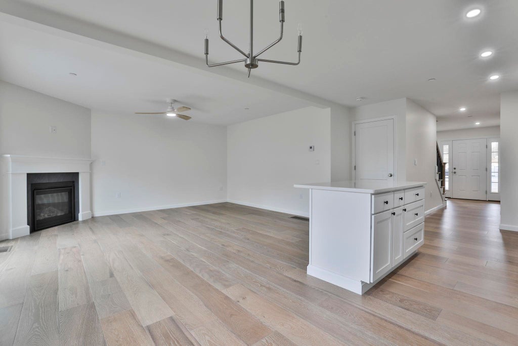 Photo of 62 Crestview Way, Raymond, NH 03077 (MLS # 5107777)