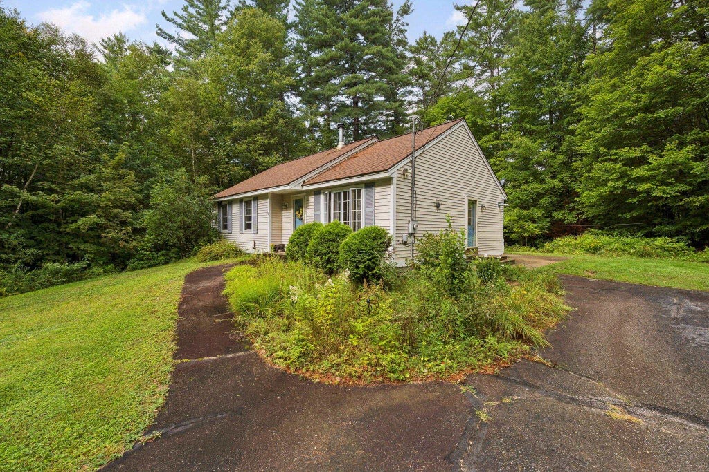 Photo of 23 Joshuas Lane, Thornton, NH 03285 (MLS # 5109482)