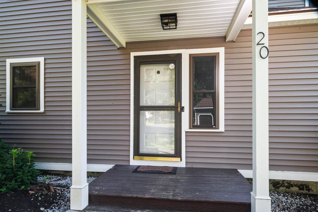 Photo of 20 Kirriemuir Road, Stratham, NH 03885 (MLS # 5104204)
