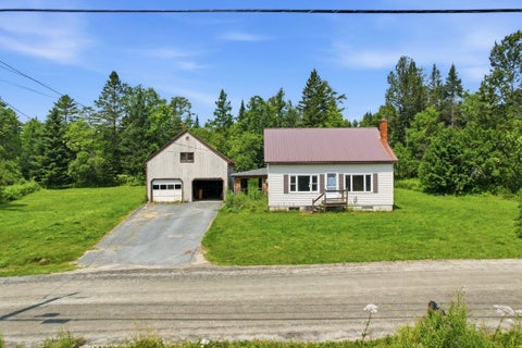 Photo of 24 Turnpike Road, Jefferson, NH 03583 (MLS # 5100560)