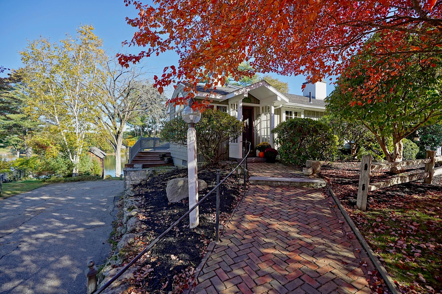 12 Roberts Road
