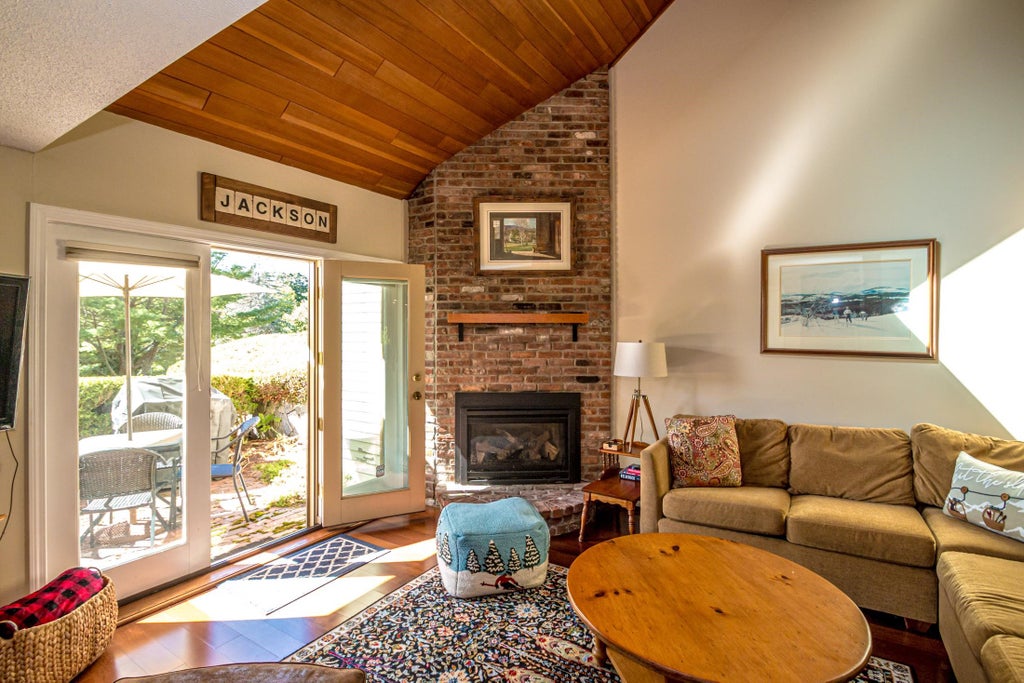 Photo of 6 Fox View Lane, Jackson, NH 03846 (MLS # 5112610)