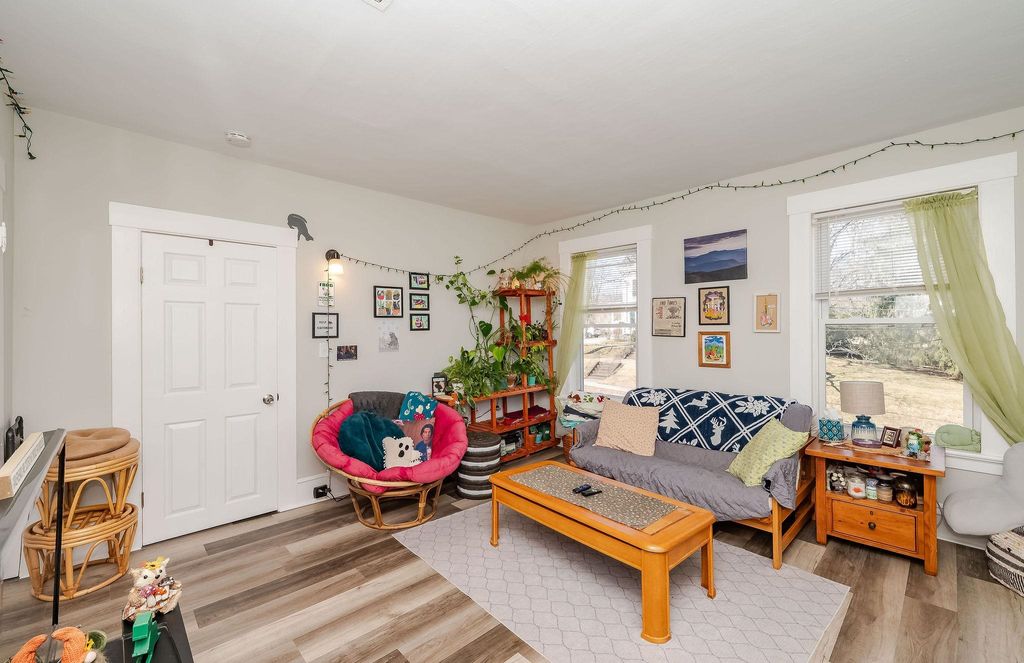 Photo of 26 Cushing Street #B, Dover, NH 03820 (MLS # 5098363)