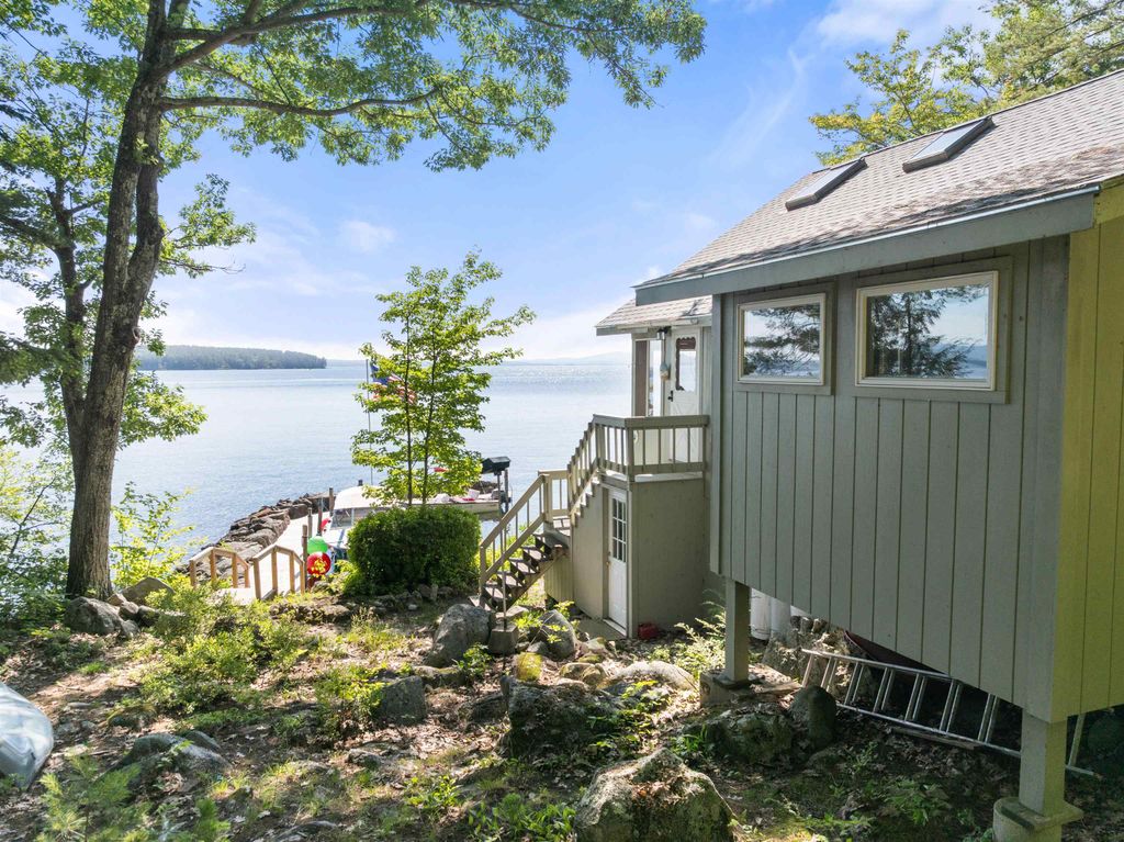 Photo of 14 Lockes Island, Gilford, NH 03249 (MLS # 5098096)