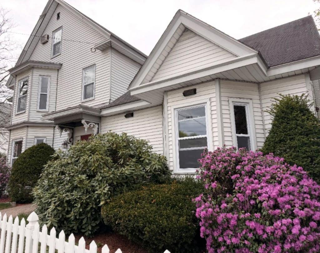 Photo of 46 W Broadway Street #2nd floor, Derry, NH 03038 (MLS # 5103704)