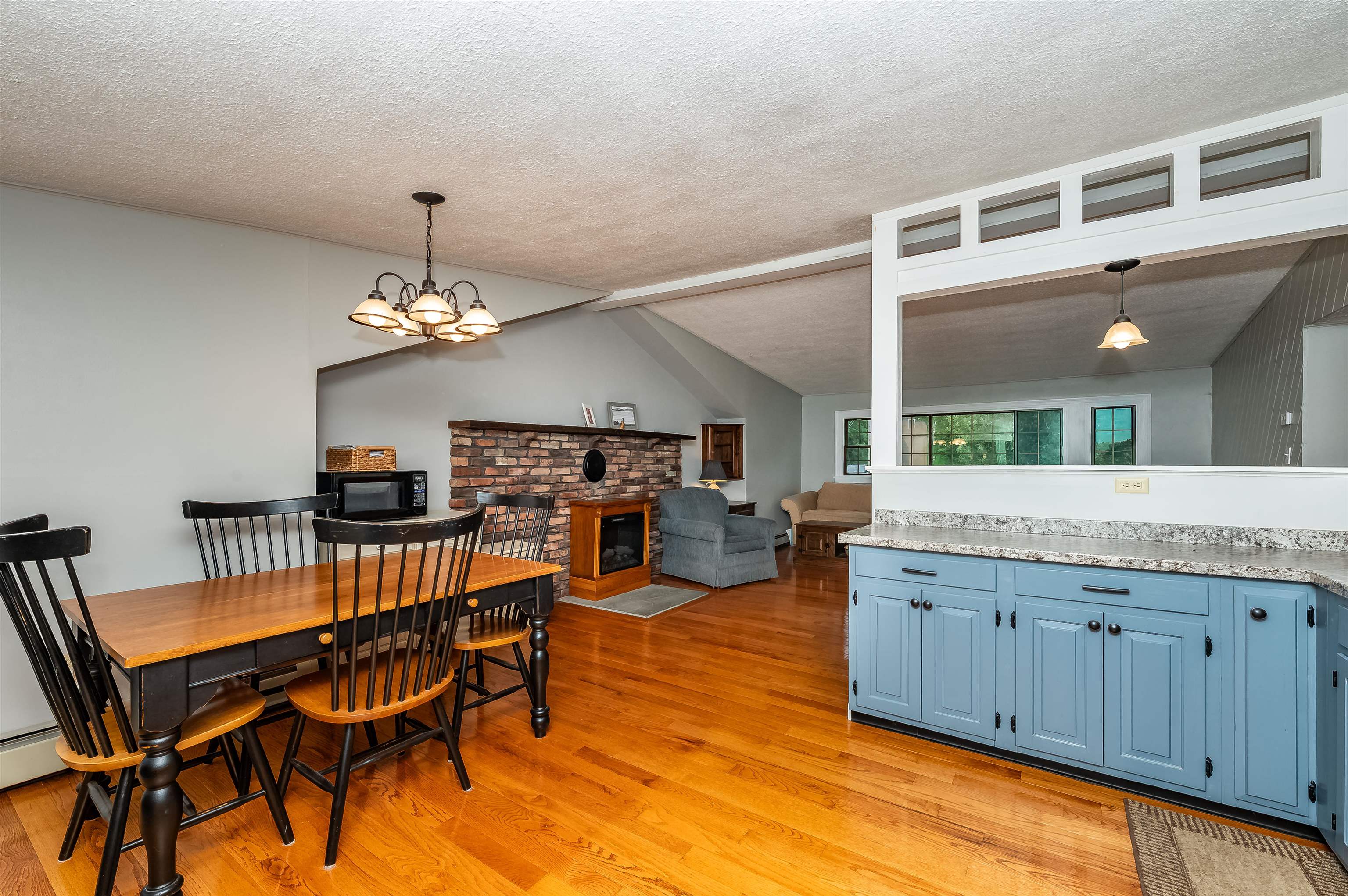 563 Pickering Road