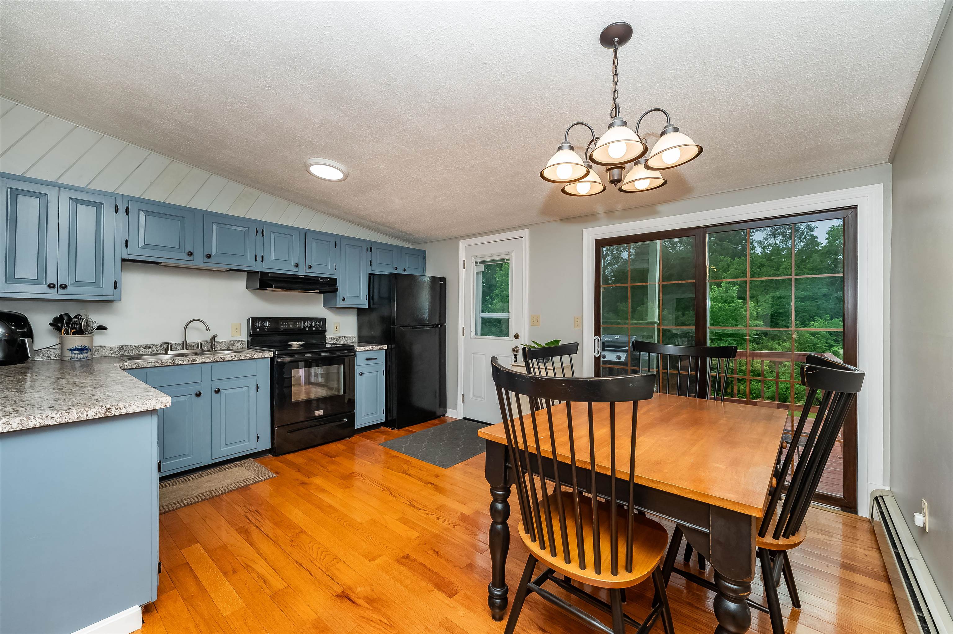 563 Pickering Road