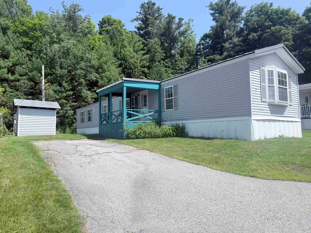 Photo of 19 Hilltop Manor Mobile Home Park, Littleton, NH 03561 (MLS # 5097727)