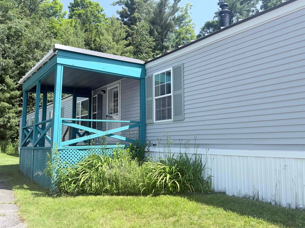 Photo of 19 Hilltop Manor Mobile Home Park, Littleton, NH 03561 (MLS # 5097727)