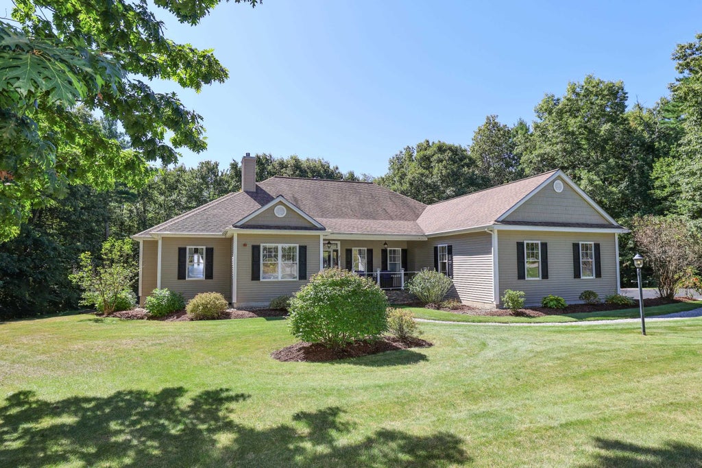 Photo of 21 Barberry Street, Hooksett, NH 03106 (MLS # 5110220)