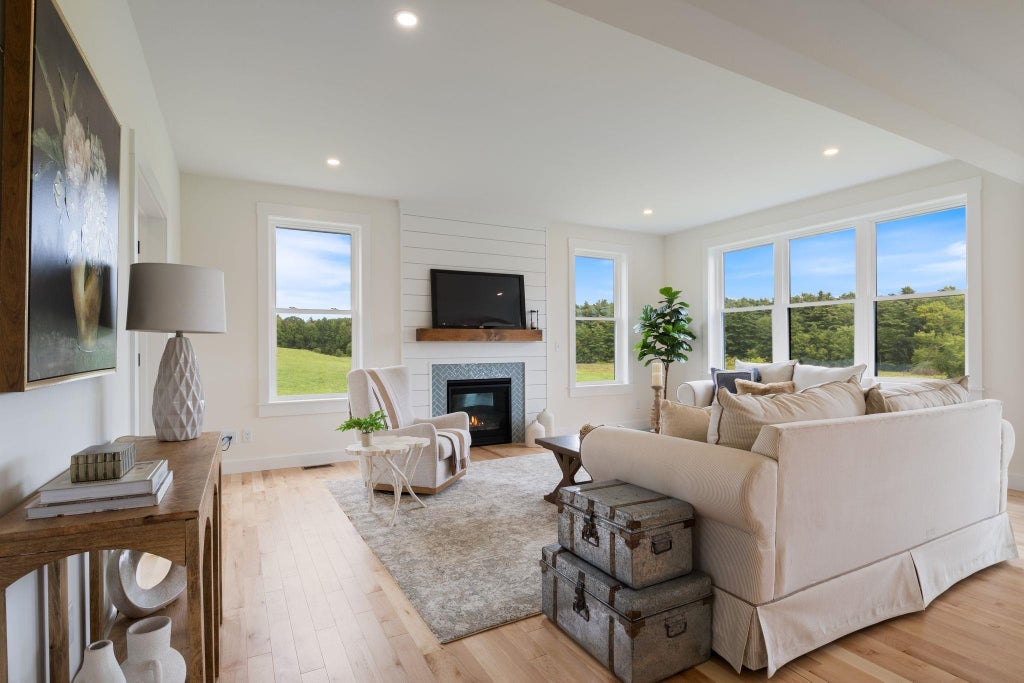 Photo of 244 Oak Street, Dover, NH 03820 (MLS # 5110420)