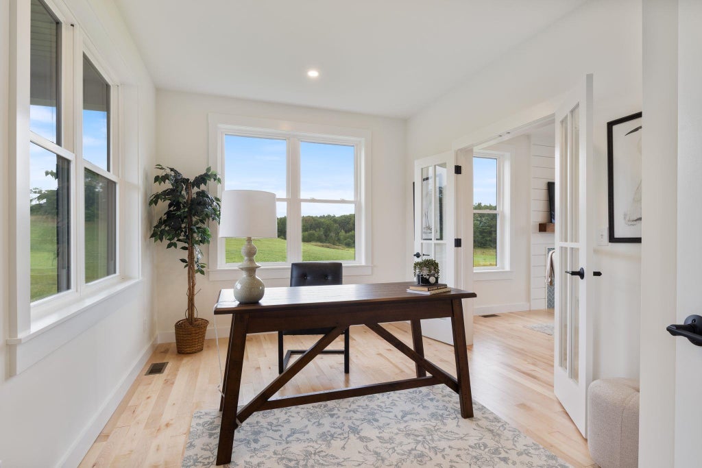 Photo of 244 Oak Street, Dover, NH 03820 (MLS # 5110420)