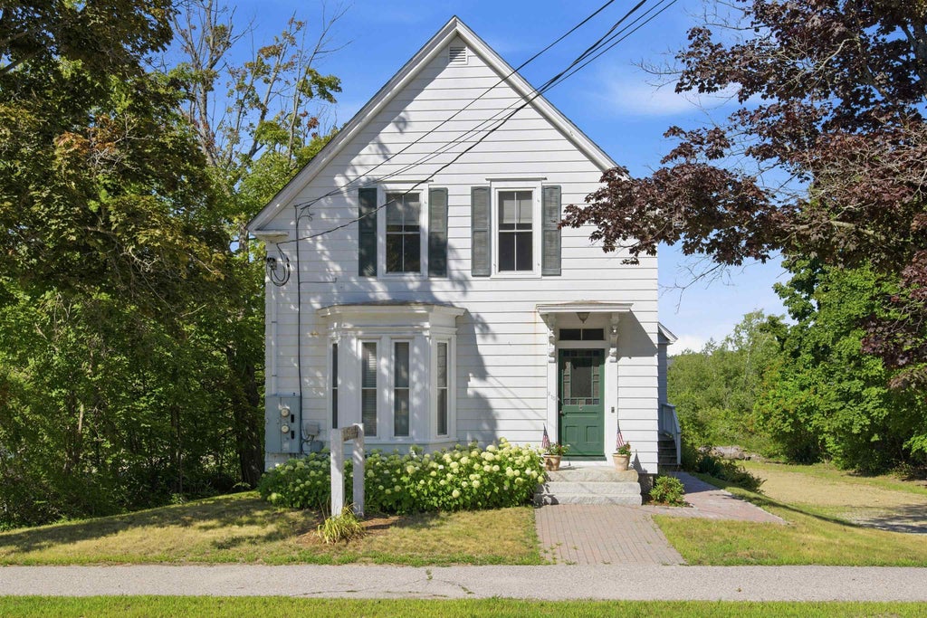 Photo of 270 South Main Street, Wolfeboro, NH 03894 (MLS # 5104582)