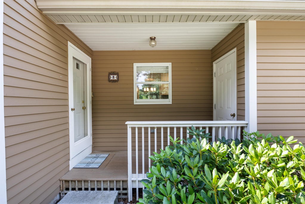 Photo of 8 Swaan Drive, Lee, NH 03861 (MLS # 5105113)