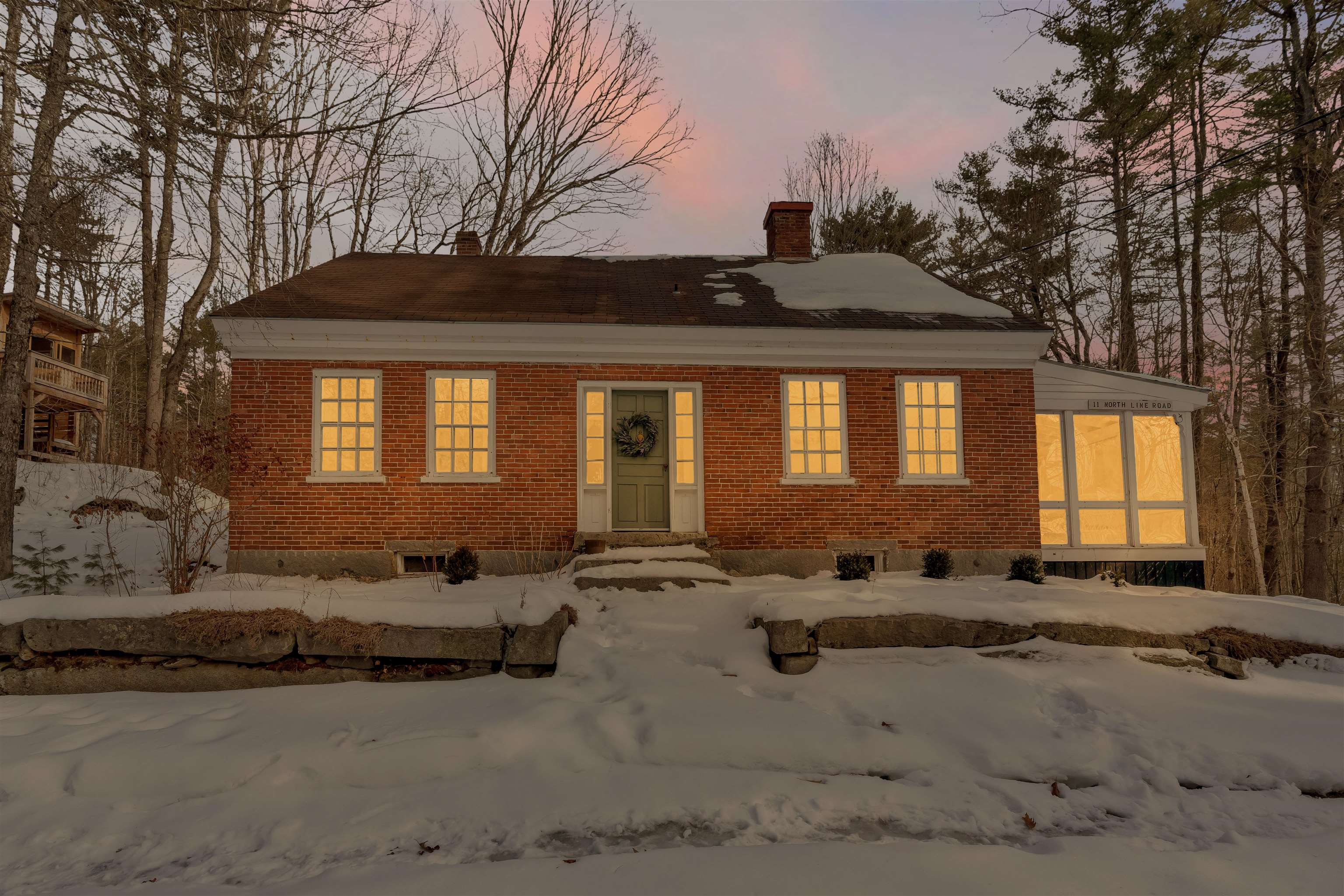 11 North Line Road