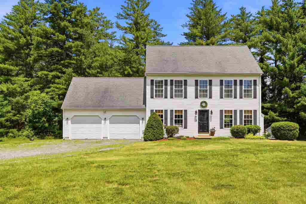 Photo of 14 Faucher Road, Londonderry, NH 03053 (MLS # 5096194)