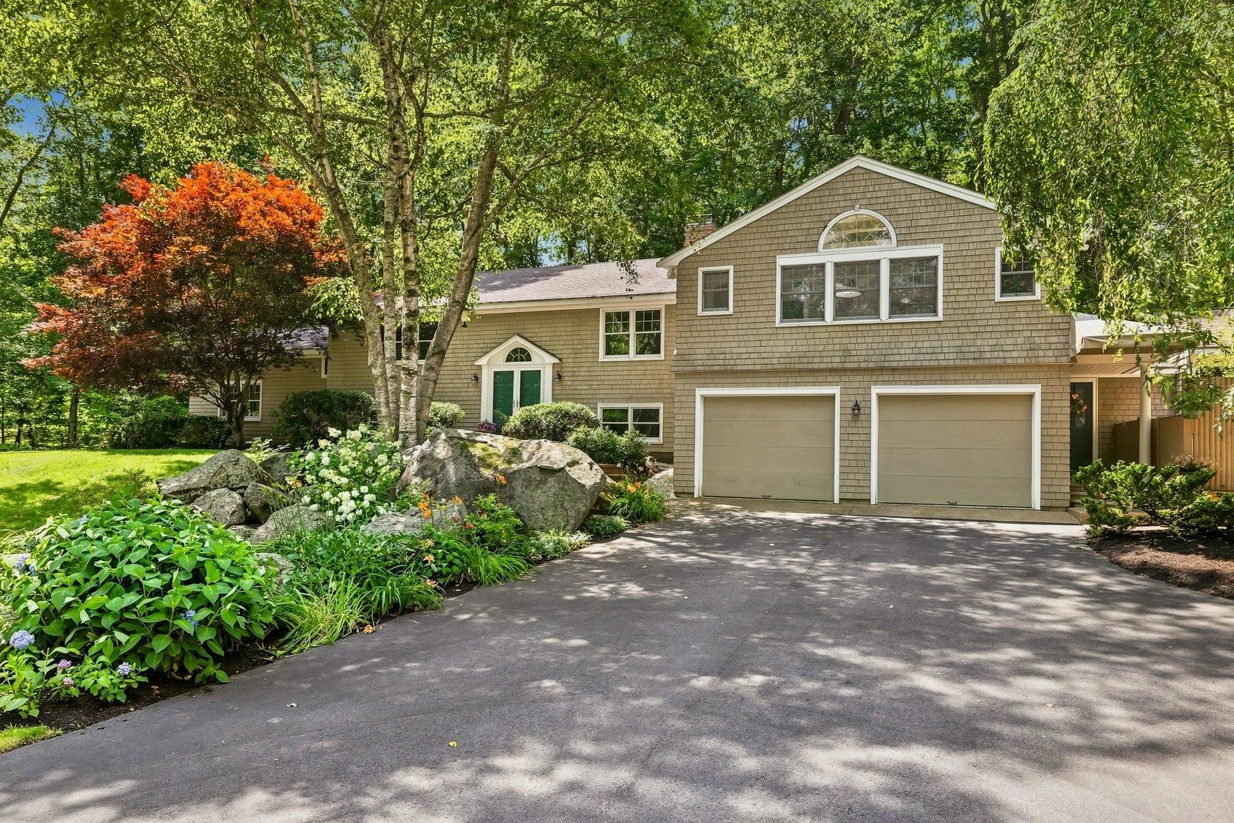 6 Millstream Drive