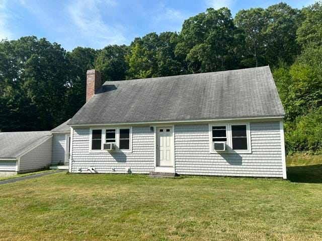 Photo of 26 Bunker Hill Avenue, Stratham, NH 03885 (MLS # 5104911)