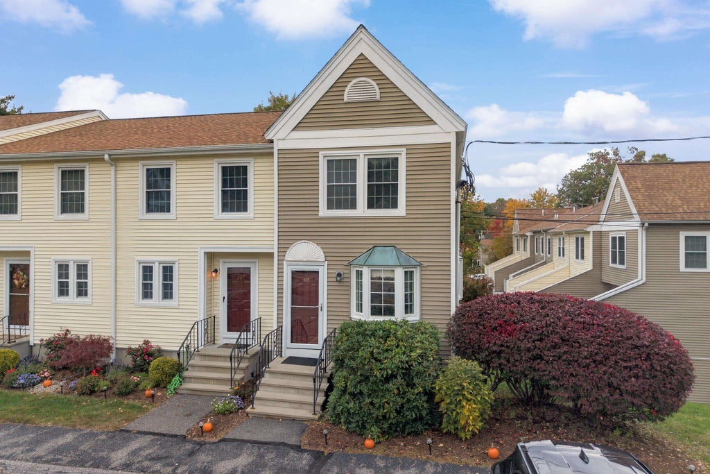 Photo of 328 Fox Hollow Way #328, Manchester, NH 03104 (MLS # 5114579)