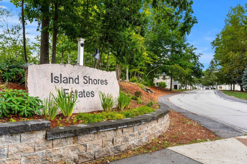Photo of 61 Bluffs Drive, Concord, NH 03303 (MLS # 5108910)