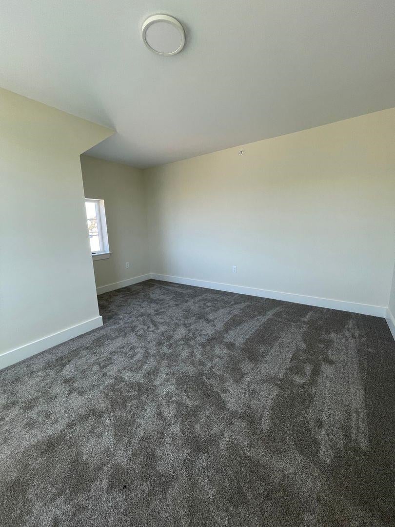 8 Main Street 302