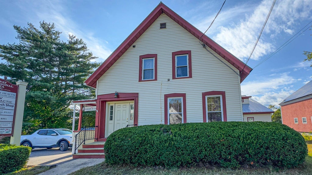 Photo of 24 Pleasant Street #303, Conway, NH 03818 (MLS # 5110856)