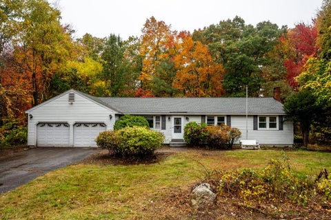 Photo of 10 Lancaster Drive, Londonderry, NH 03053 (MLS # 5115059)