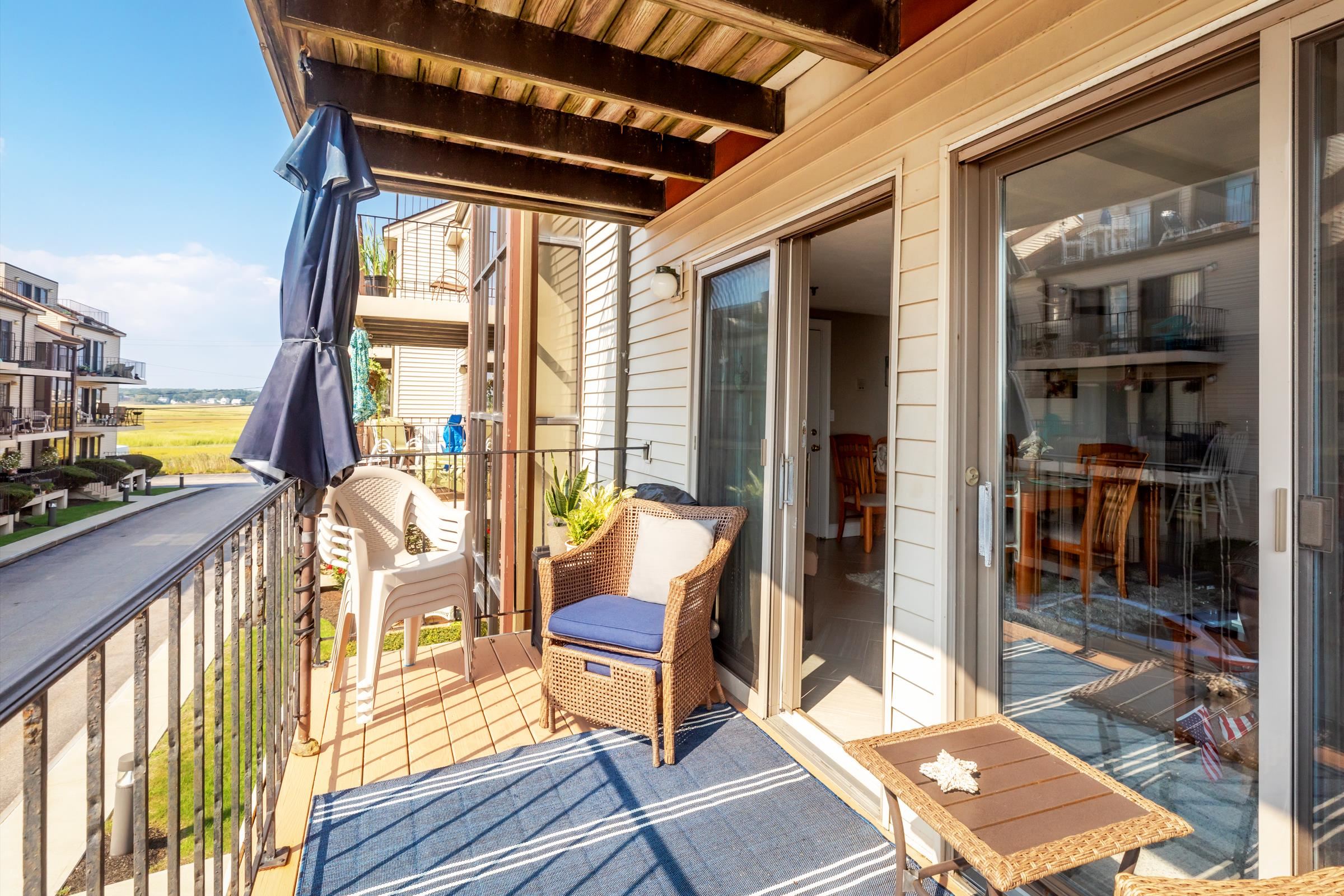 463 Ocean Boulevard B7