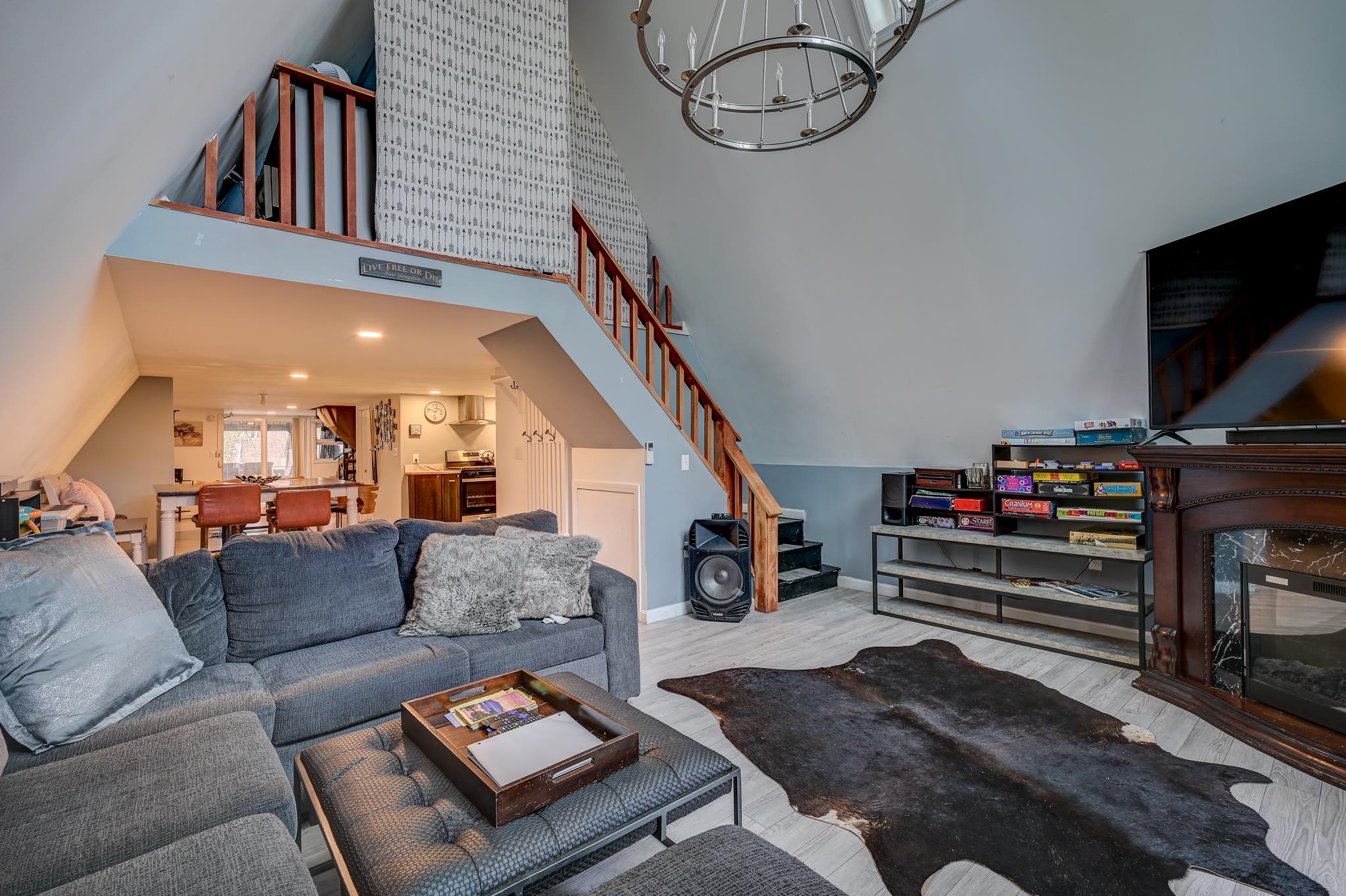 20 Lake Pines Circle