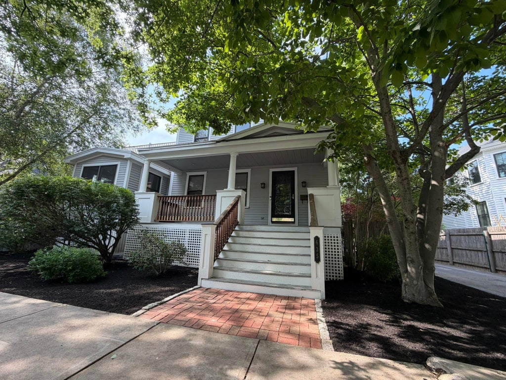 Photo of 635 LINCOLN Avenue, Portsmouth, NH 03801 (MLS # 5096303)