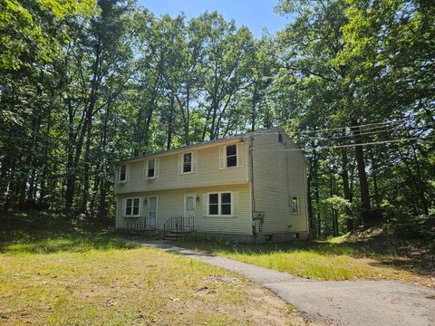 Photo of 94 Wason Road, Hudson, NH 03051 (MLS # 5100474)
