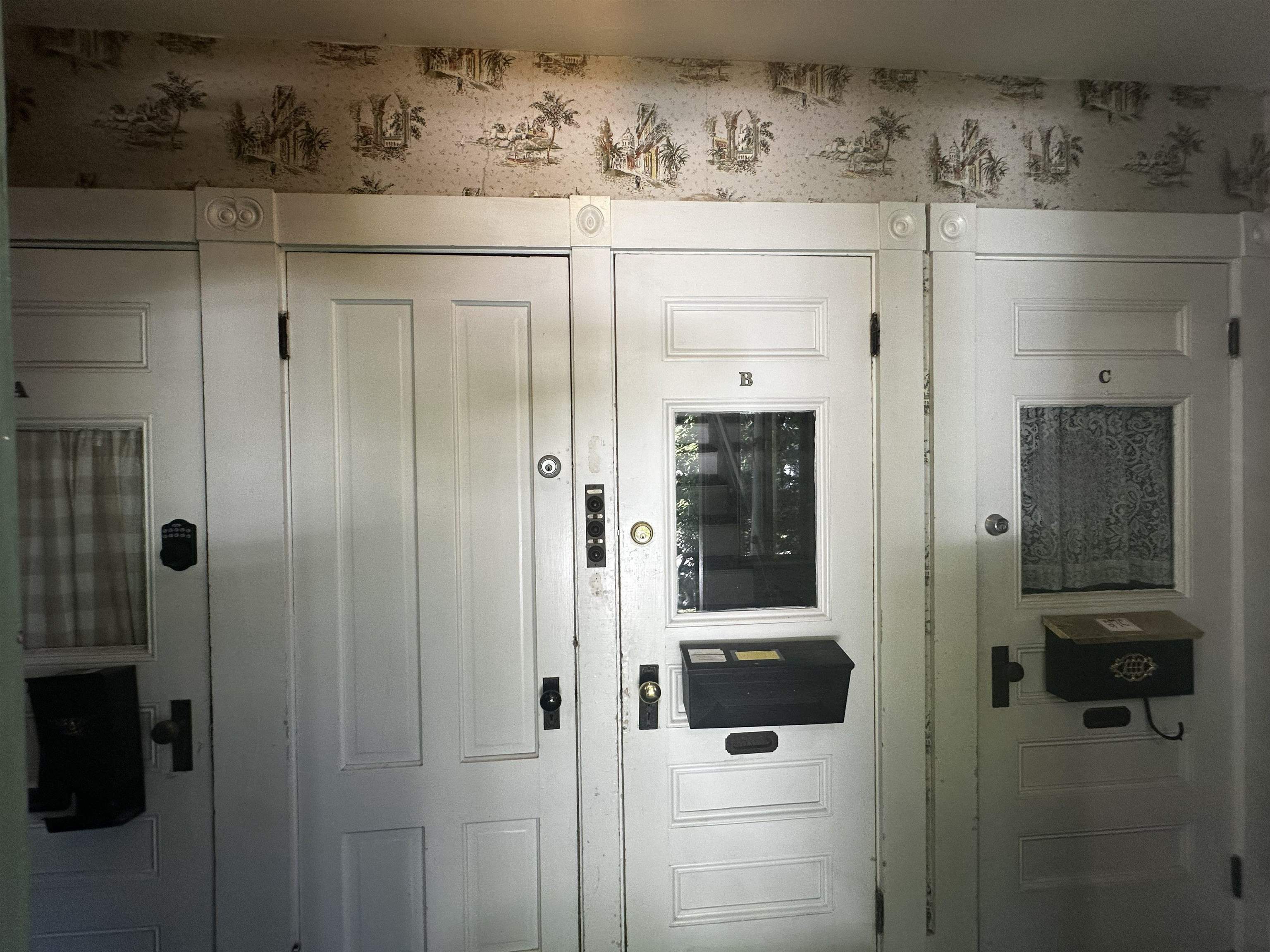 27 Holly Street