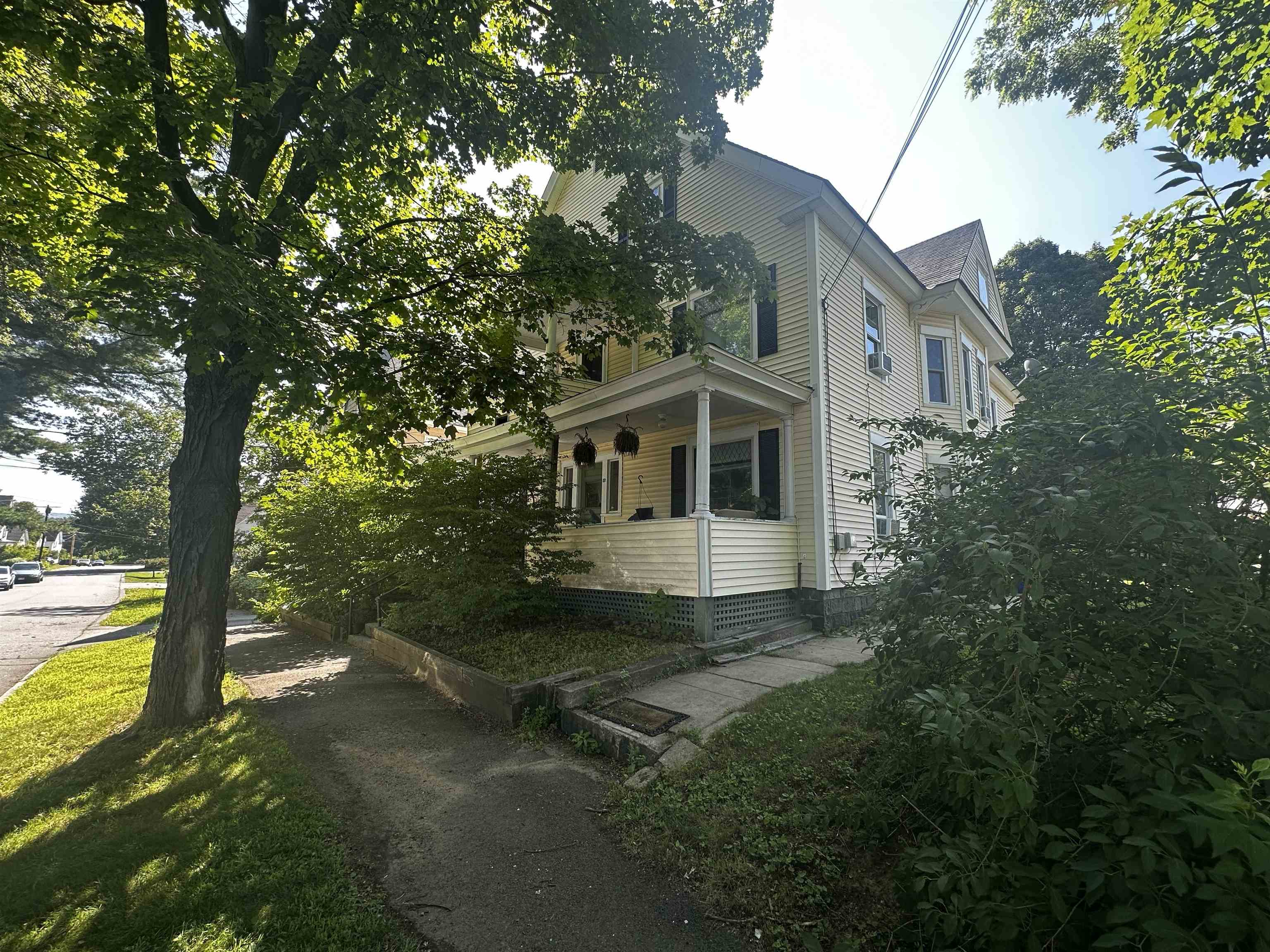 27 Holly Street