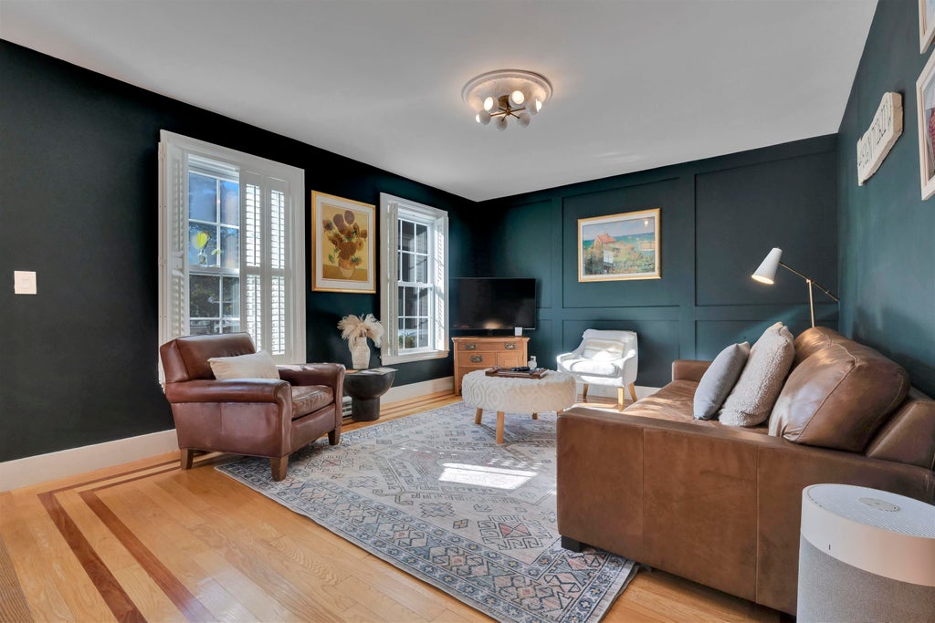 Photo of 35 Woodbury Avenue, Portsmouth, NH 03801 (MLS # 5111876)