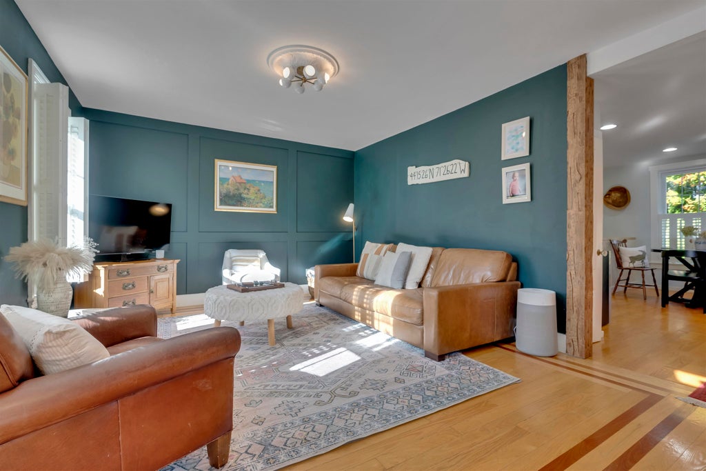 Photo of 35 Woodbury Avenue, Portsmouth, NH 03801 (MLS # 5111876)