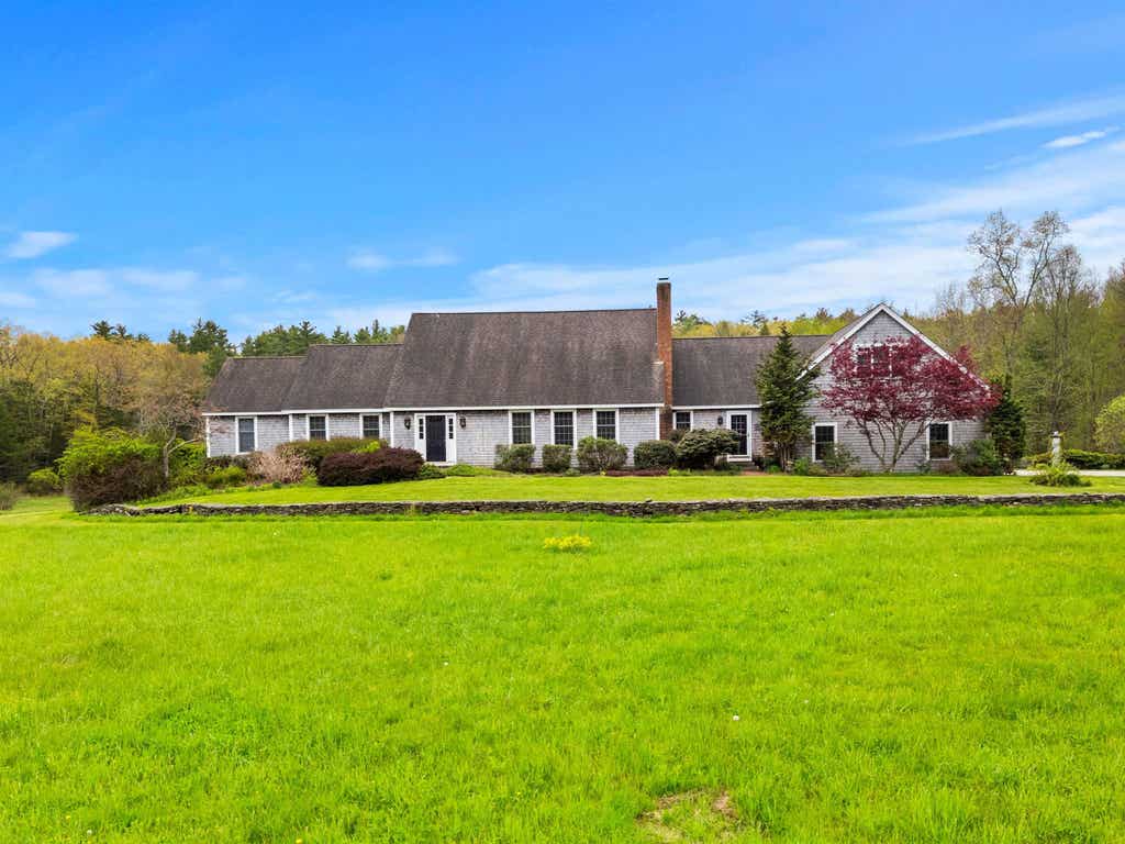Photo of 295 Wadleigh Falls Road, Newmarket, NH 03857 (MLS # 5089388)
