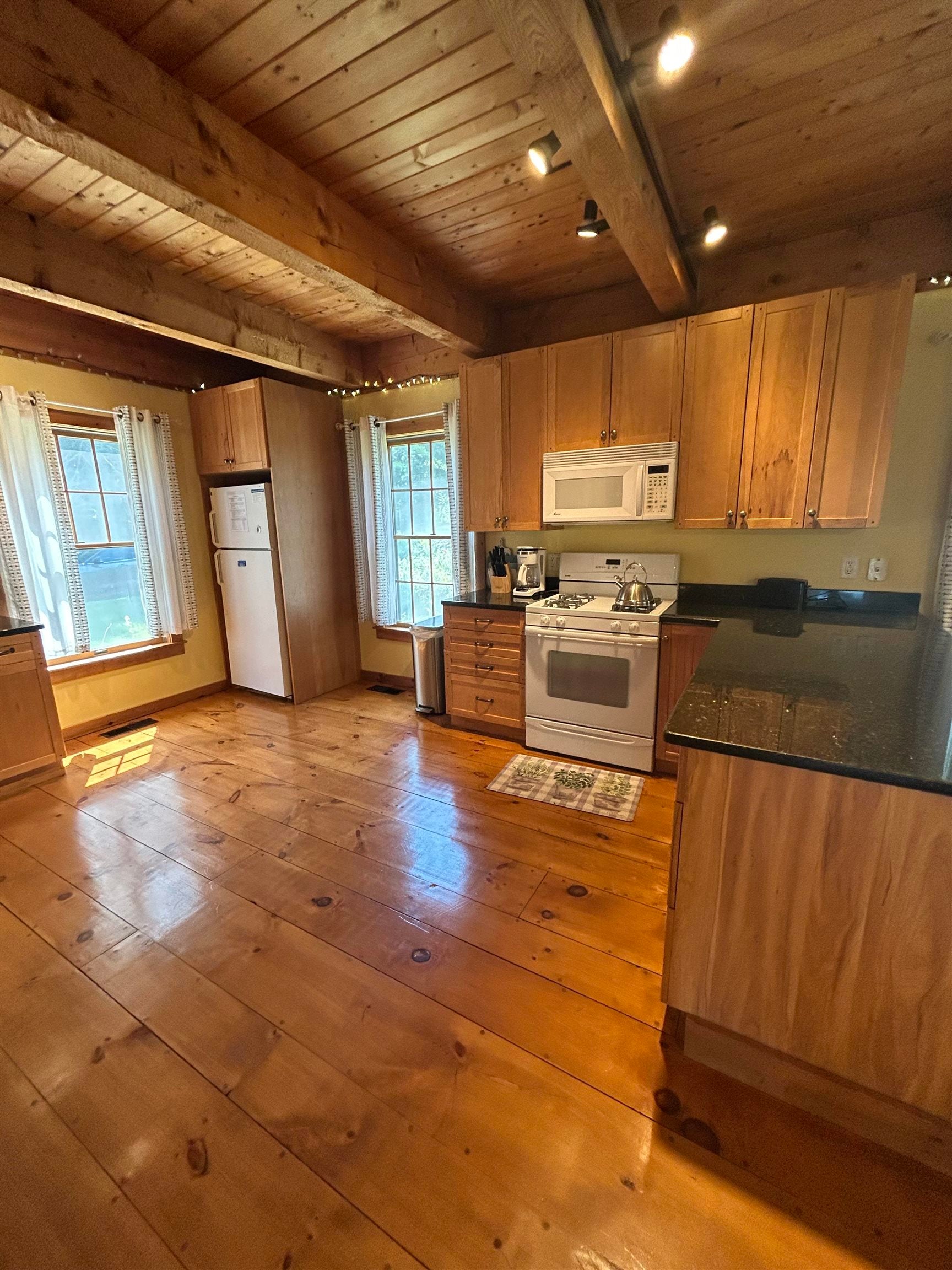 1595 Healdville Road