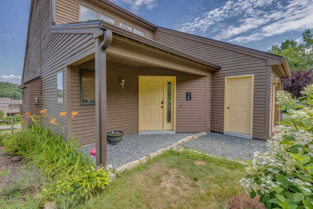 Photo of 21 Woodbury Drive #27, Bristol, NH 03222 (MLS # 5104270)