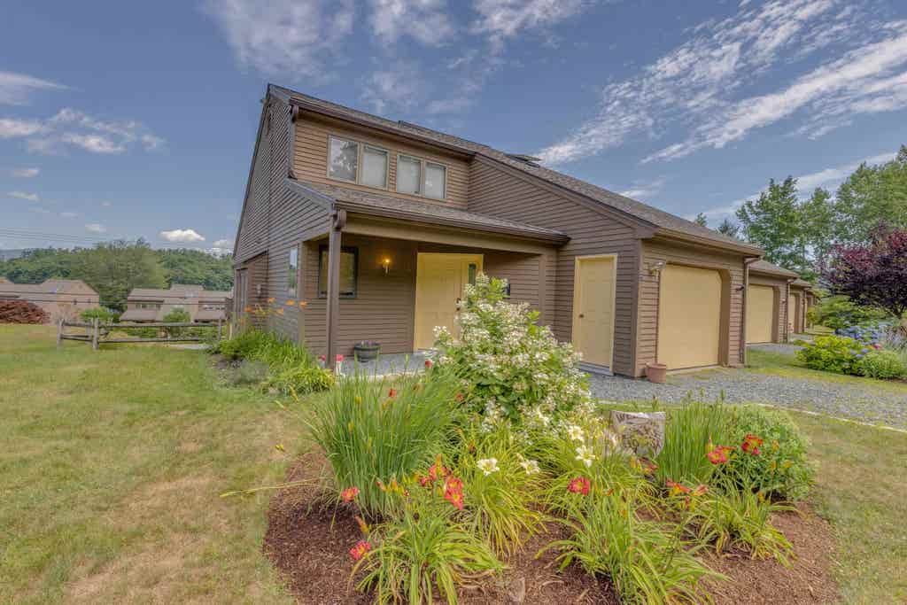Photo of 21 Woodbury Drive #27, Bristol, NH 03222 (MLS # 5104270)
