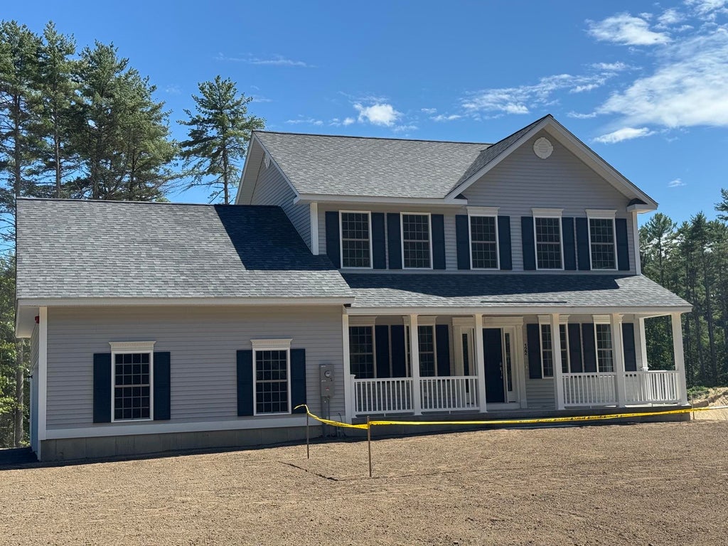 Photo of 122 South Road, Londonderry, NH 03053 (MLS # 5106836)