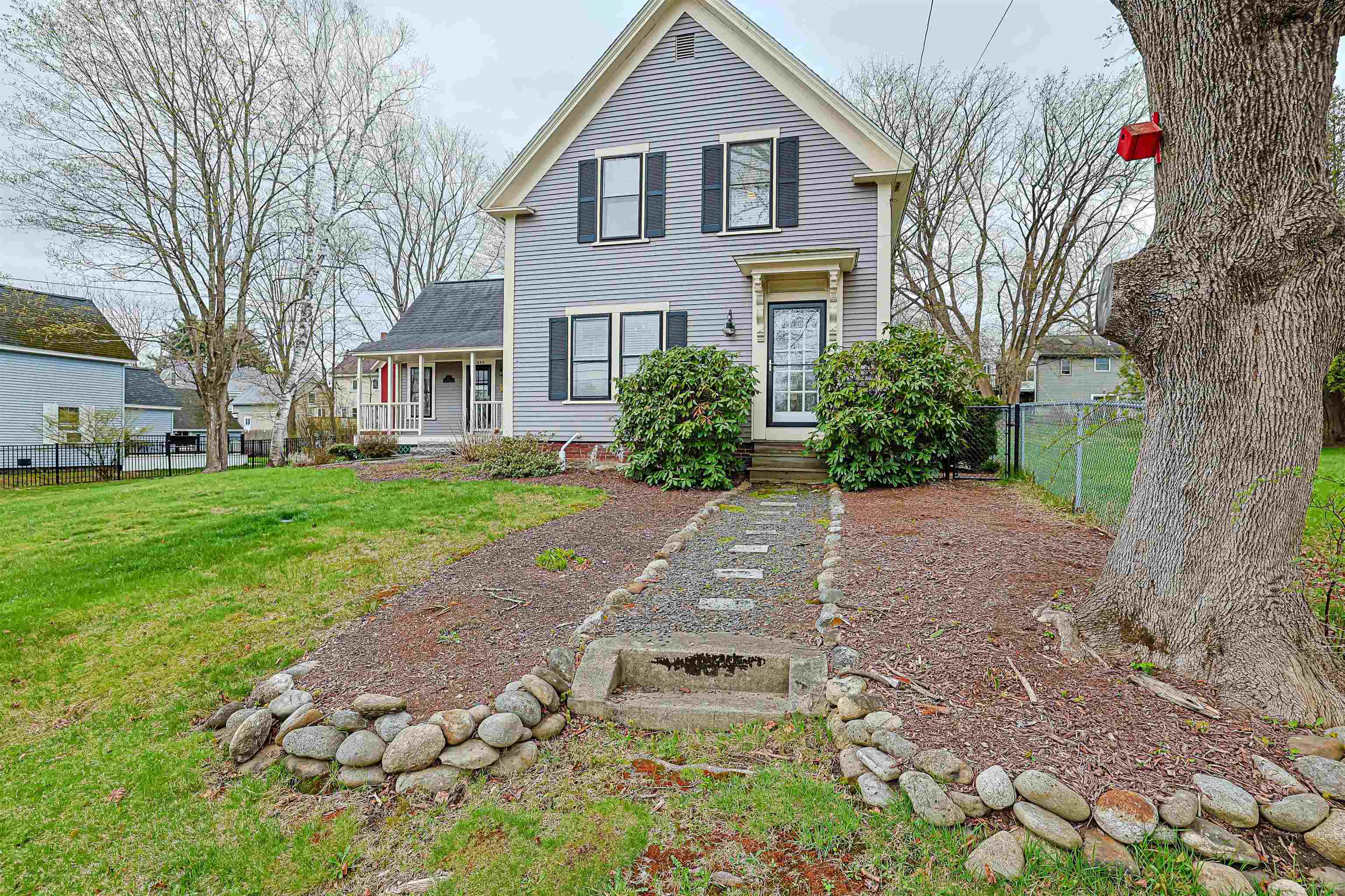 82 Knight Street