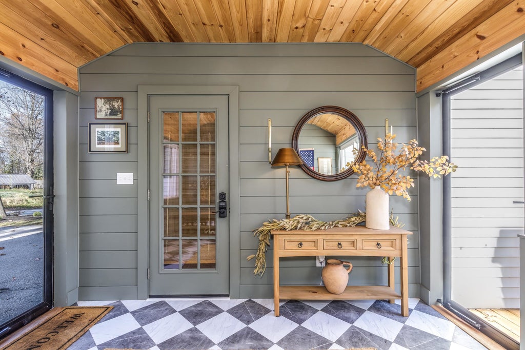 Photo of 71 School Street, Hopkinton, NH 03229 (MLS # 5115283)