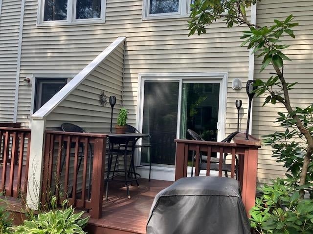 4 Abinger Way